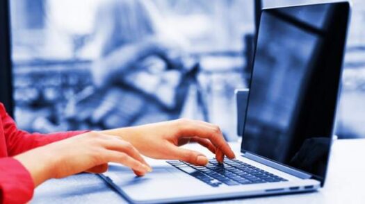 un-pusti-de-17-ani-a-facut-avere-de-72-mil-dolari-pe-bursa-tranzactionand-in-pauzele-de-masa