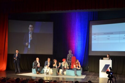 pozaConferinta [640x480]