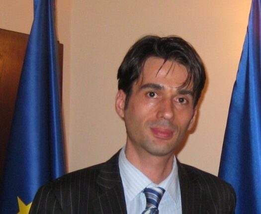 IMG_0986-800×6001-525×553